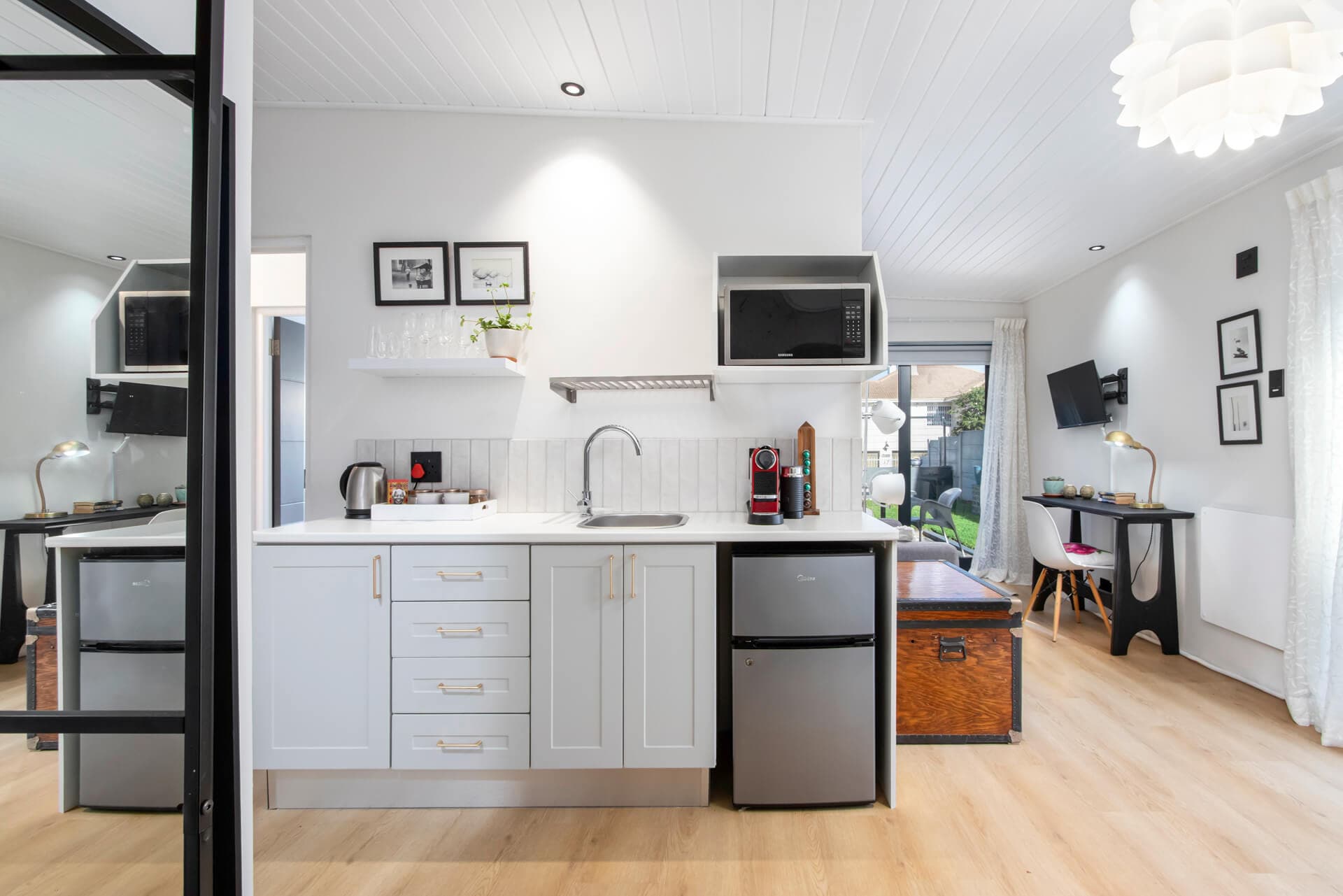Villa Mignon elegant kitchen